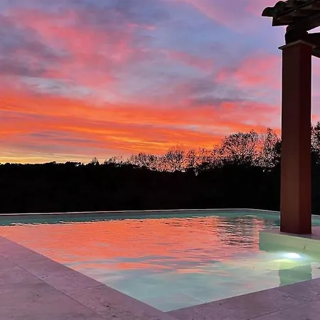 Amazing In With Swimming Pool Holiday home Lorgues